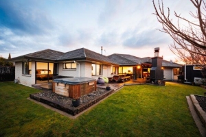 28 Jefferson Crescent (Night)-2